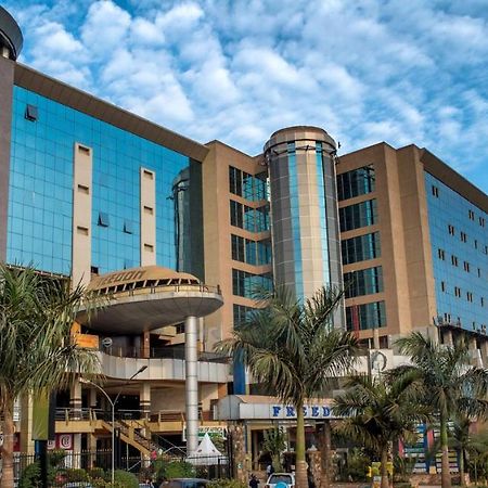 Freedom City Hotel Najjanankumbi Kamapala Kampala Exteriér fotografie